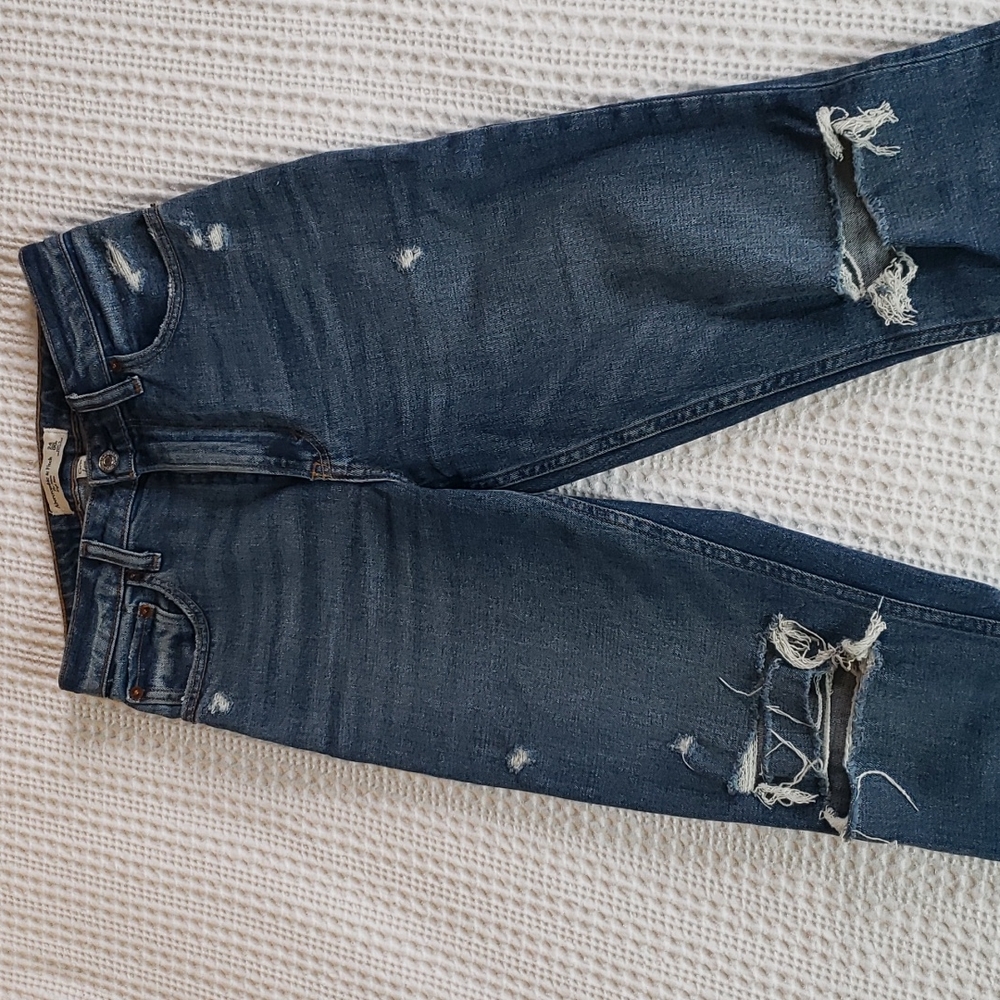 Abercrombie High Rise Mom Jean